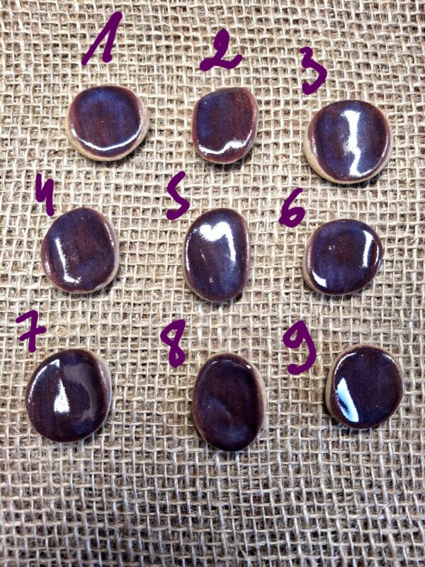 Pierre d'apaisement/ worry stone - Prune – Image 2