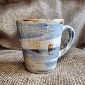 Tasse en grès blanc