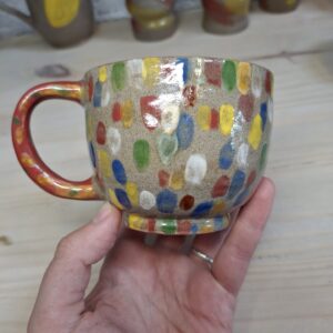 Contenant à pois multicolores - Imparfait