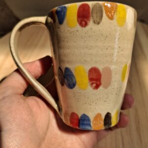 Contenant en grès de Saint Amand en Puisaye – mug pois multicolores
