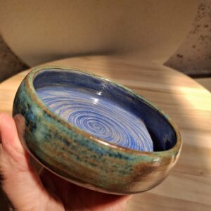 Coupelle porte savon en grès Cagnat Spirale cobalt.