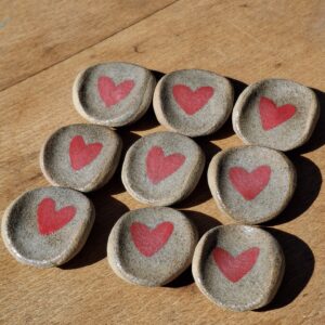 Pierre d’apaisement/ worry stone – Cœur rouge