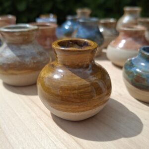 Mini vase en grès de Saint-Amand en Puisaye – FORME ET COULEUR ALÉATOIRE