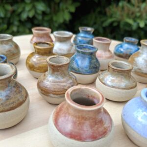 Mini vase en grès de Saint-Amand en Puisaye – FORME ET COULEUR ALÉATOIRE