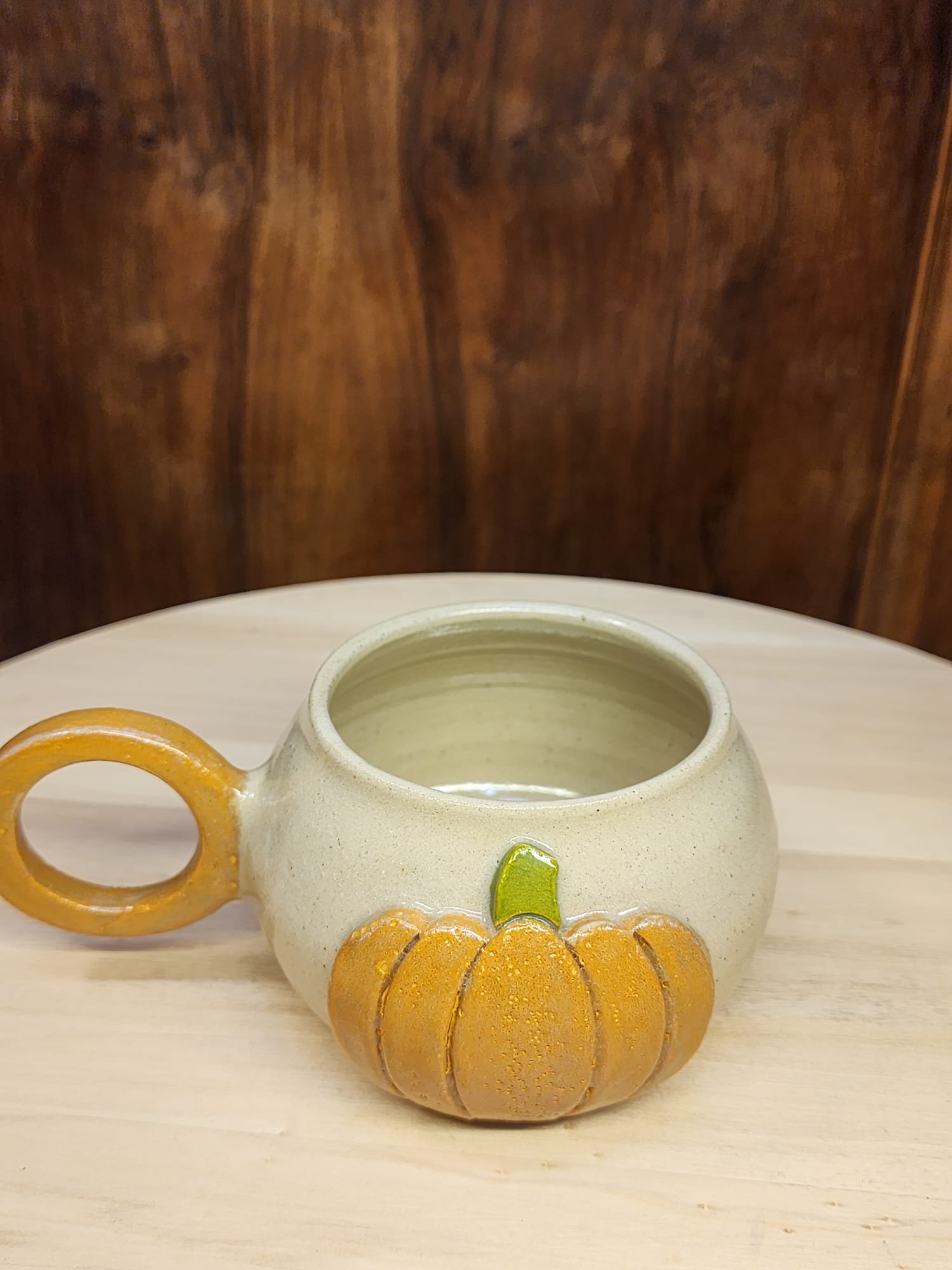Mug citrouille en grès de Saint Amand - 35 cl environ – Image 2